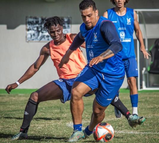 Araruama realiza jogo-treino no Estádio Rei Pelé