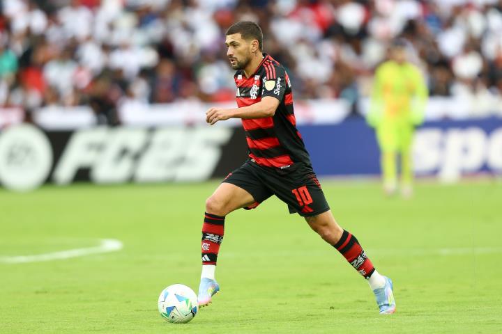 Na altitude de Quito, Flamengo trás um ponto na mala