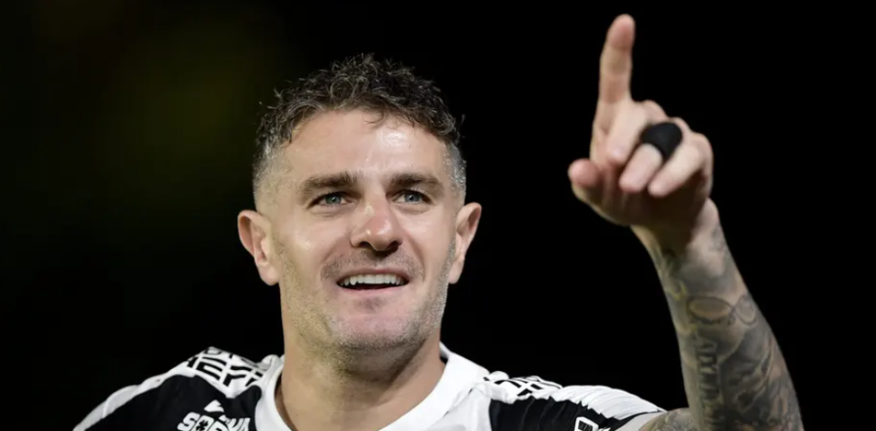 Vegetti marca duas vezes e Vasco faz 3 a 0