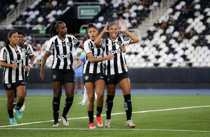 Botafogo goleia no Brasileiro Feminino A2