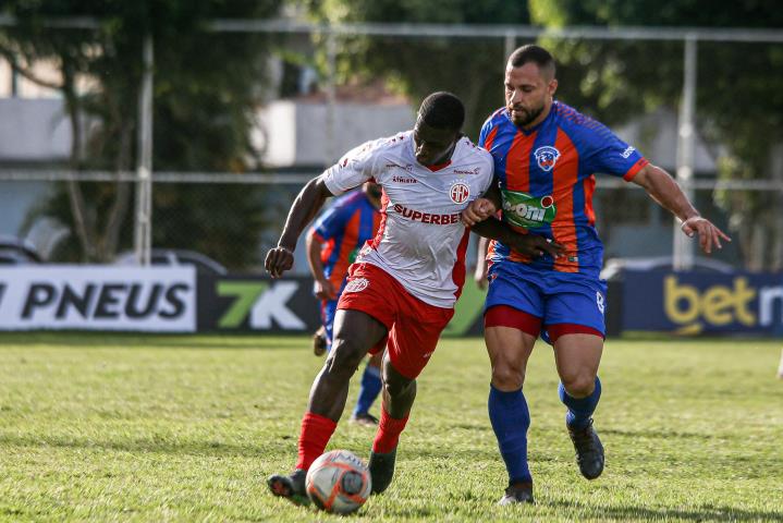 Duque e America ficam iguais em Xerém