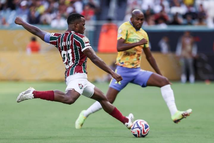 Flu mantém invencibilidade e se classifica para as oitavas