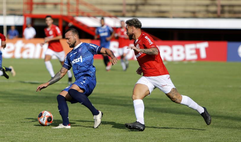 America e Olaria ficam iguais na Baixada