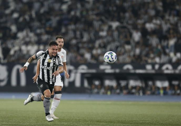 Botafogo fica na igualdade com o Vitória