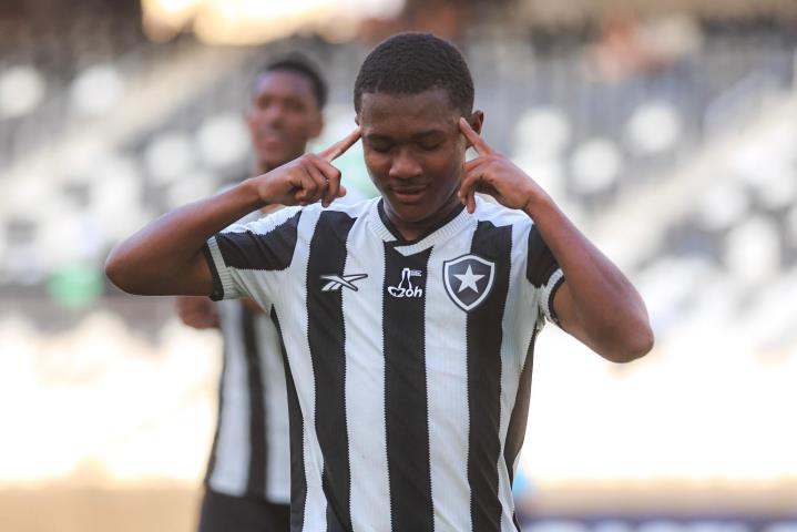 Brasileiro Sub-17: Botafogo e Vasco vencem na rodada