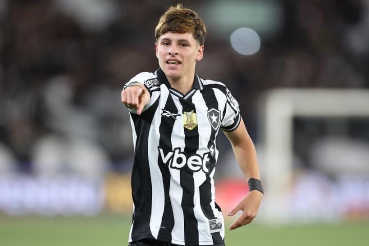 Botafogo abre boa vantagem sobre Bragantino na Copa do Brasil