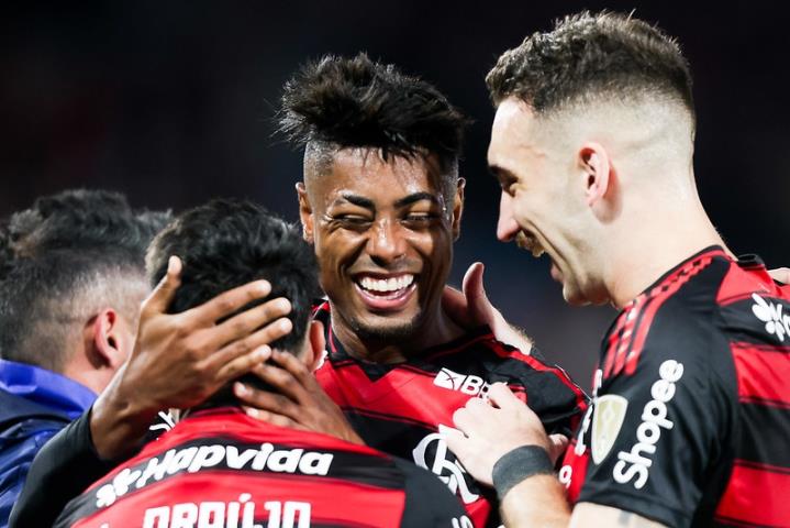 Flamengo fica em vantagem na Libertadores