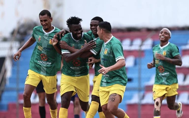 Santa Cruz sai na frente na semifinal da Série C