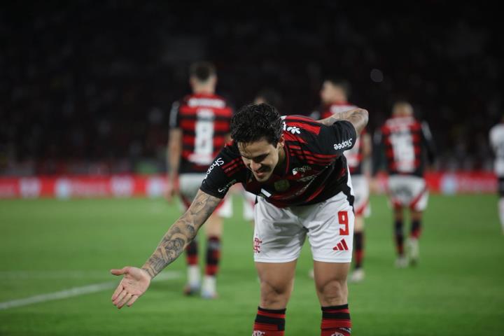 Noite de recordes e muitos gols do líder Flamengo