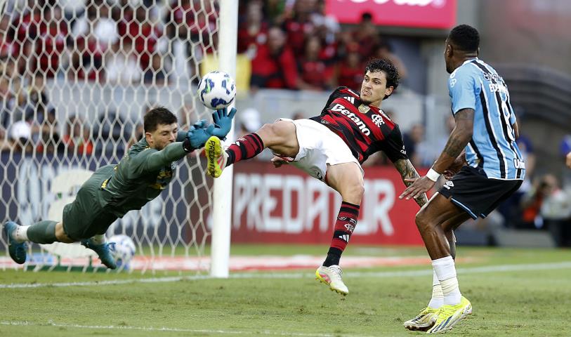 Empate mantém Rubro-Negro na ponta do Brasileirão