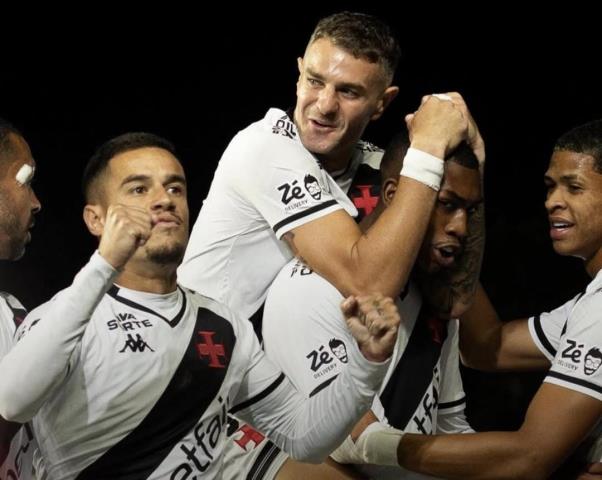 Vasco vence o Cruzeiro e pega o elevador no Brasileirão