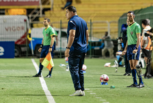 Bangu decide a Taça Rio contra o Botafogo e revive lembrança do título de 1987