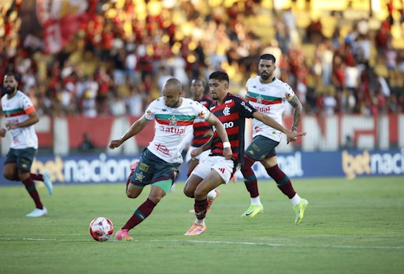 Flamengo e Portuguesa empatam na abertura do Carioca Superbet