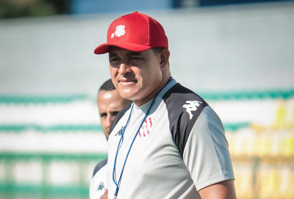 Tinoco renova com o Bangu até o fim da Série D de 2027