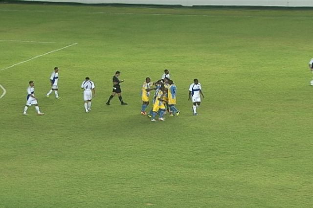 Copa Rio 2012 - Macaé 1 X 0 Olaria - 2ª Fase Turno 1ª Rodada